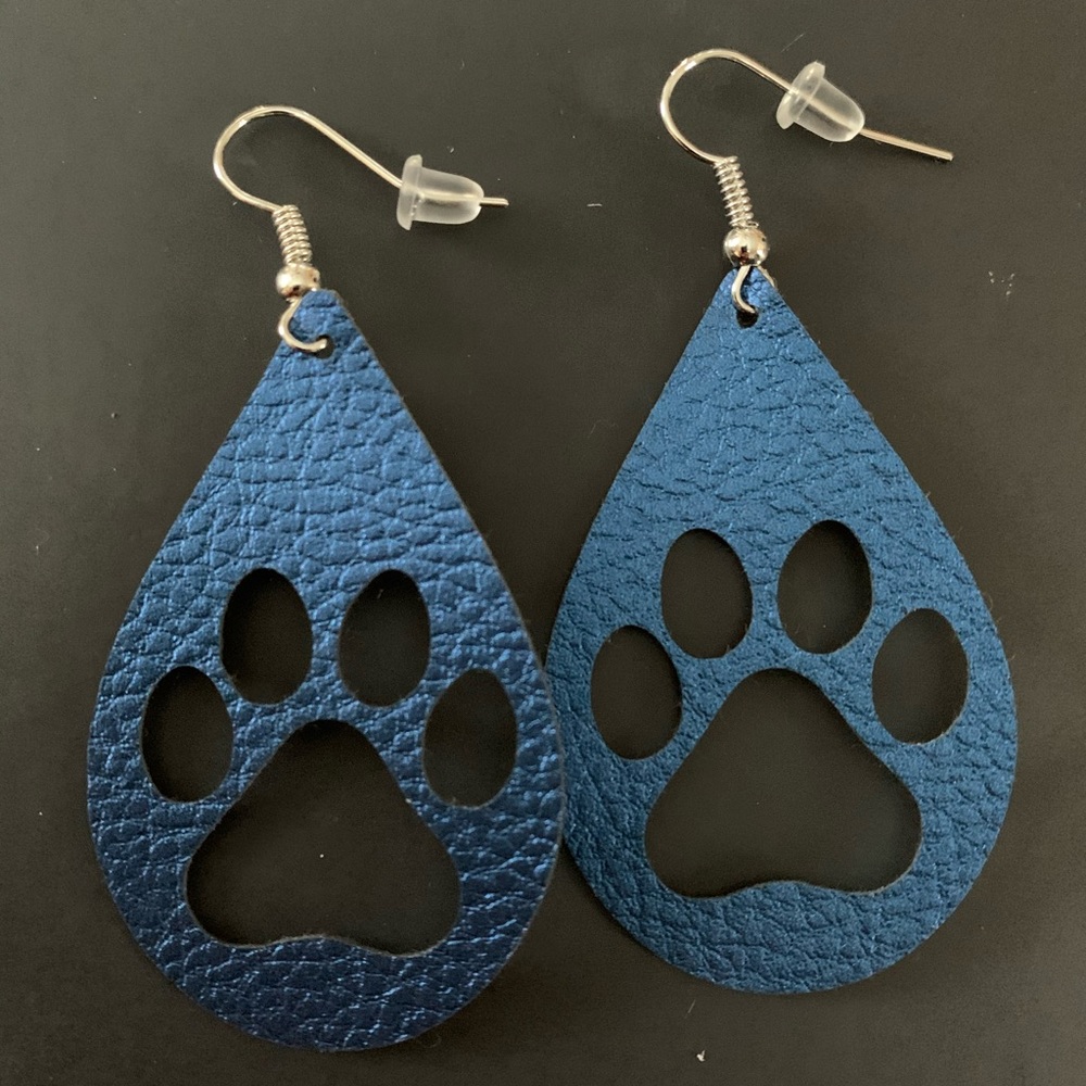 Leather earrings